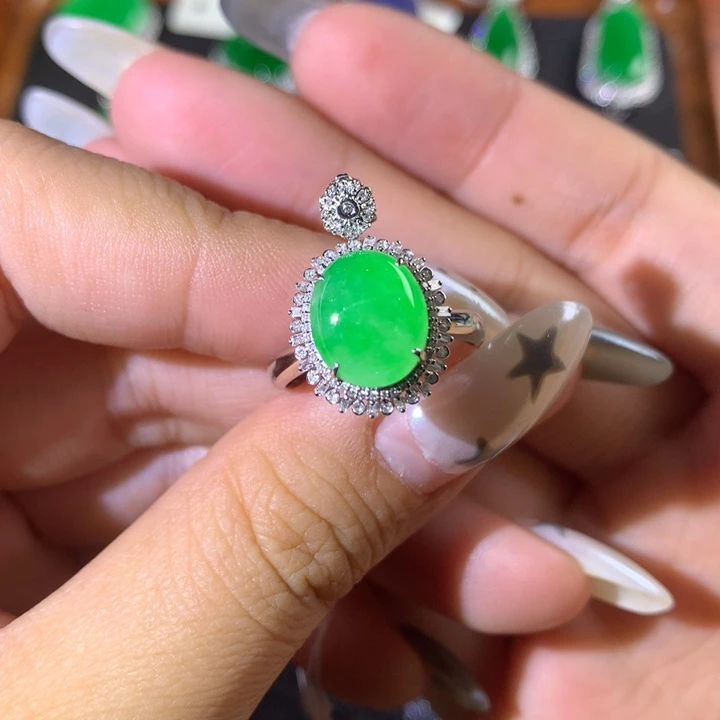 翡翠18K金镶嵌戒指翡翠