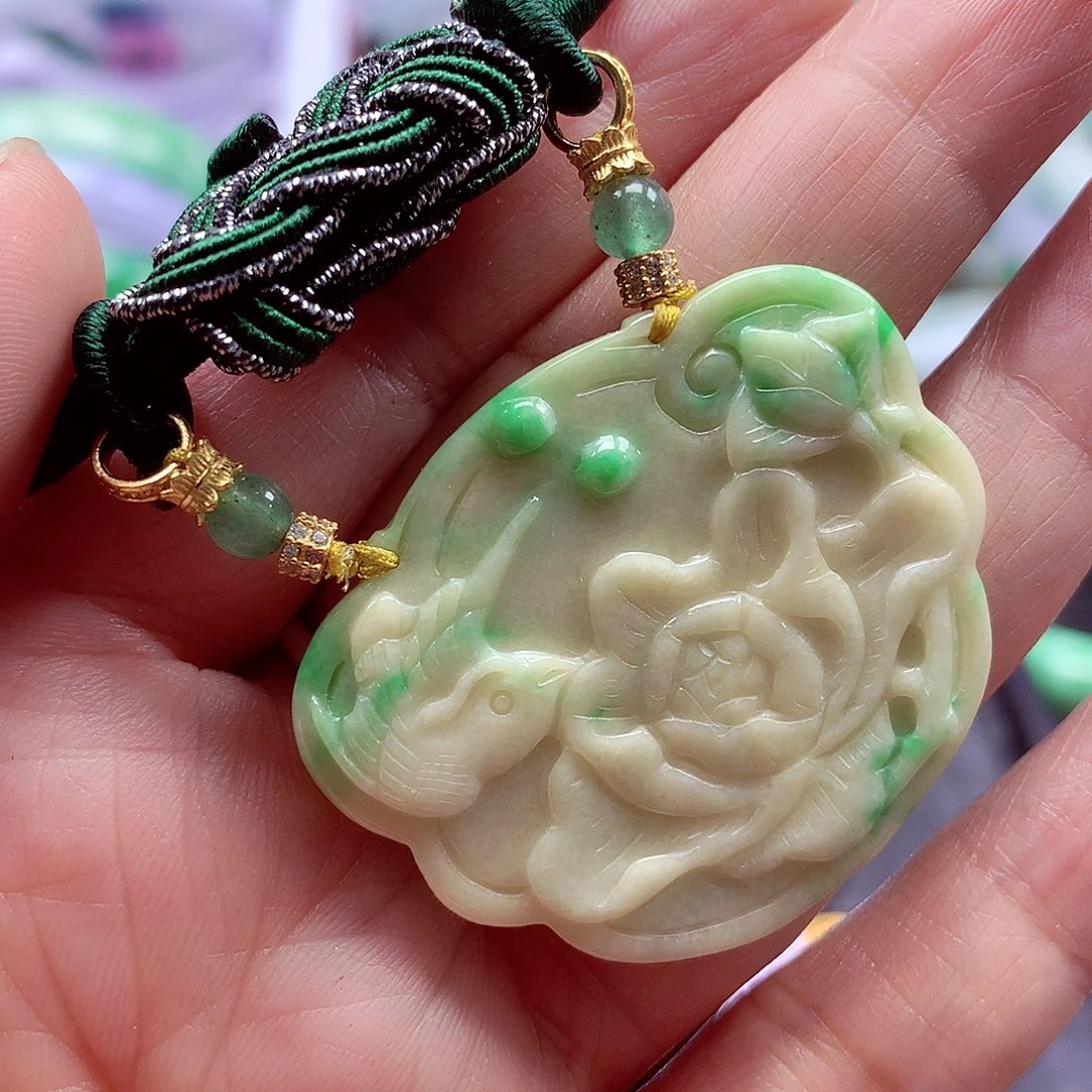 翡翠未镶嵌颈饰翡翠