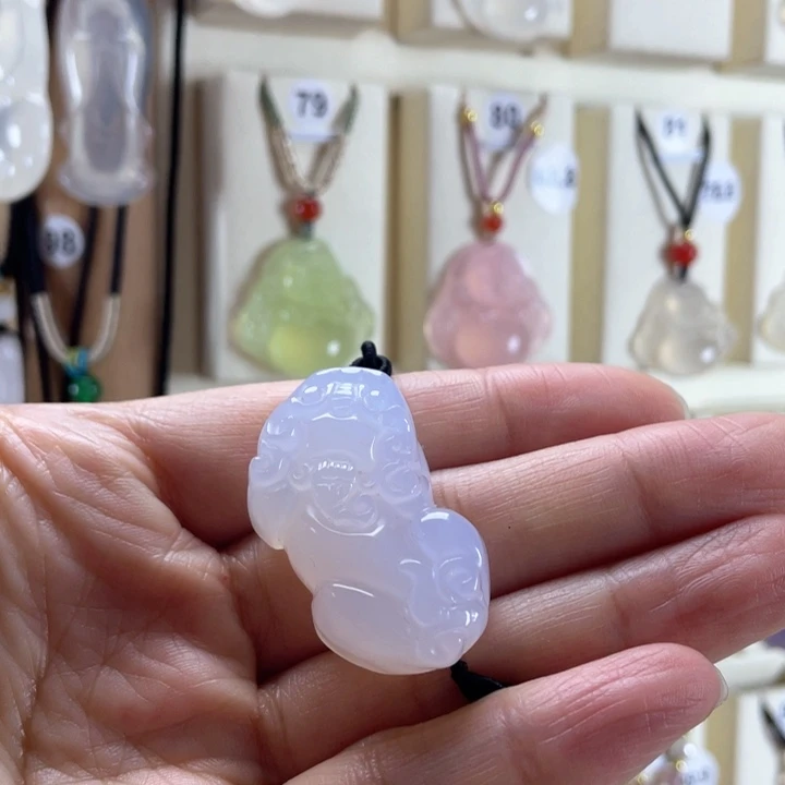 玛瑙/玉髓颈饰未镶嵌唇****人