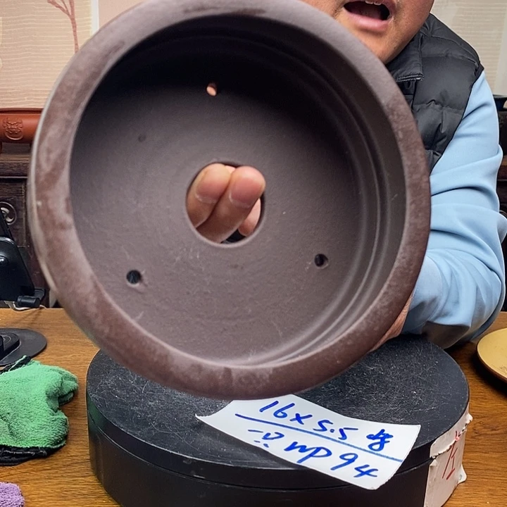 紫砂花盆货号一只WP94