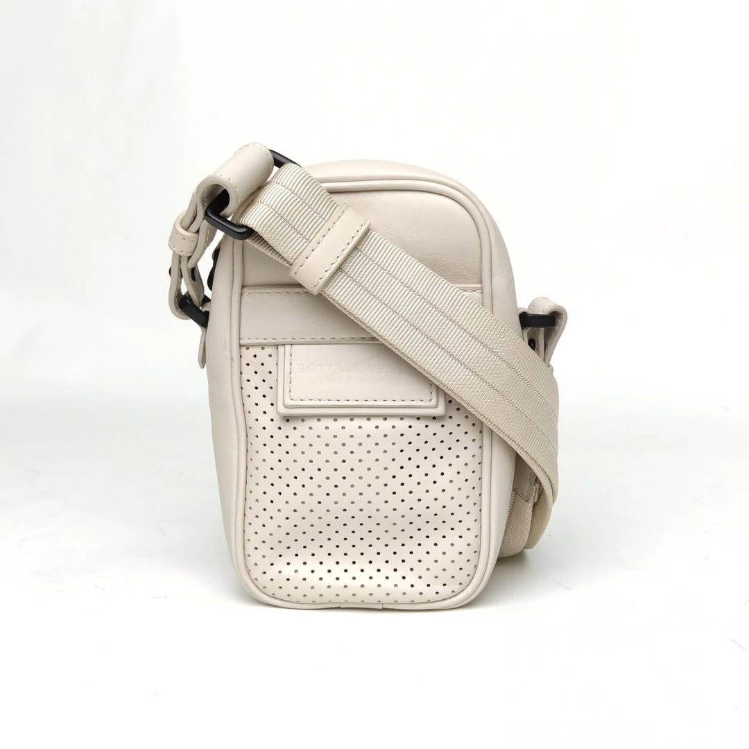 95新 BOTTEGA VENETA/葆蝶家 小花Jerry活动 珍珠 黑扣 单肩包