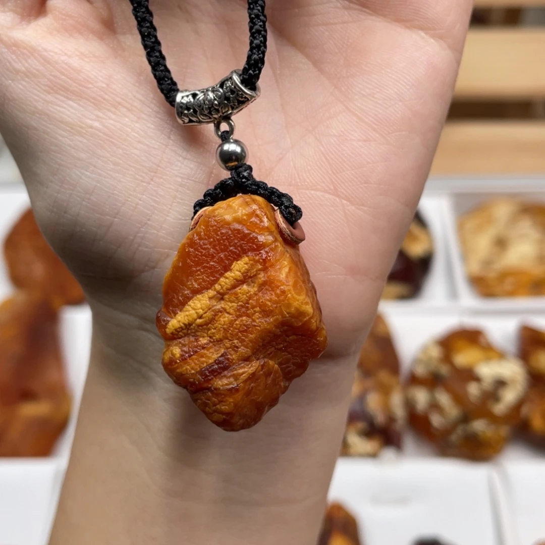 琥珀未镶嵌珠宝奇石