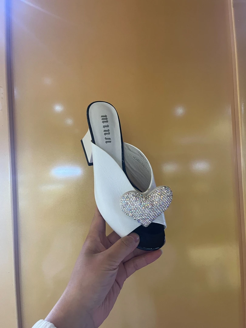 知足敏儿原创纯皮烫钻小根拖鞋833b-13（样品清版介意慎拍）