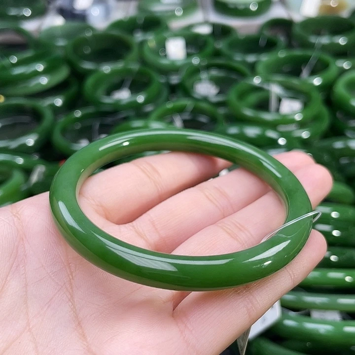 未镶嵌手镯和田玉（碧玉）