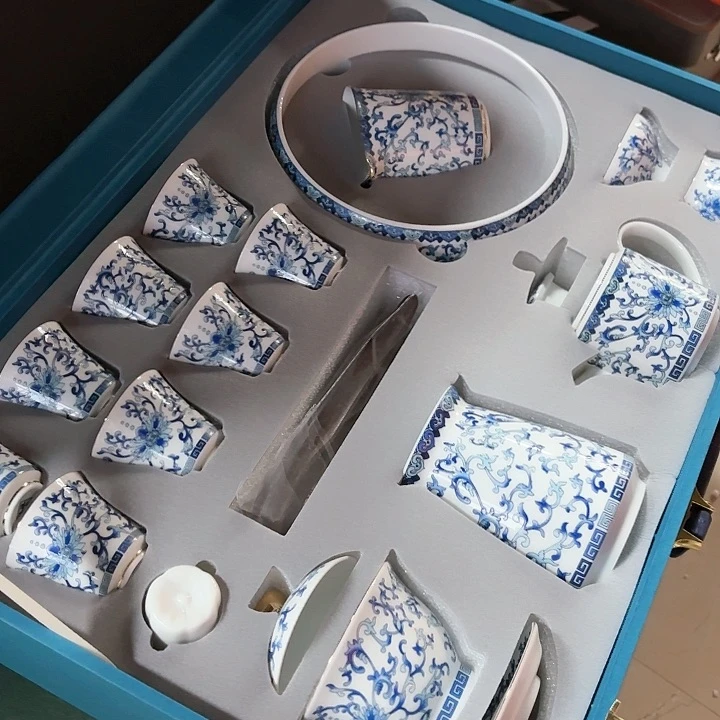 孤品茶具套装等。