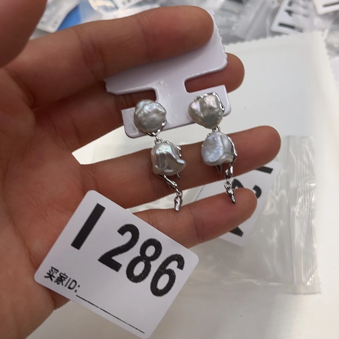 合金淡水珍珠耳饰