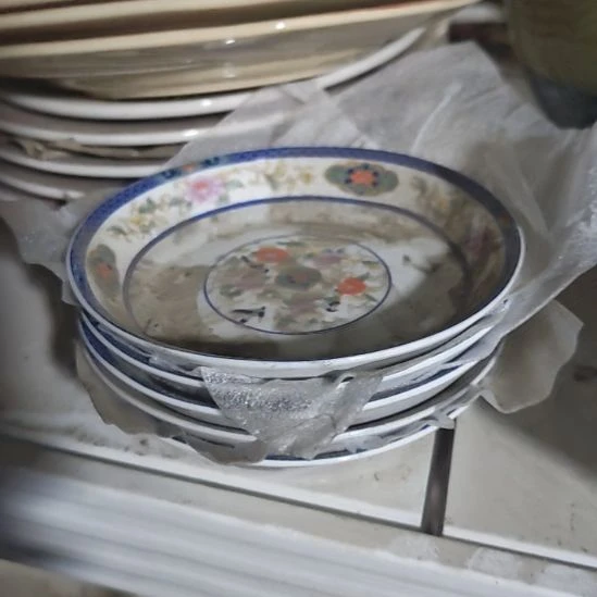 茶盏陶瓷盘子碗啥都有