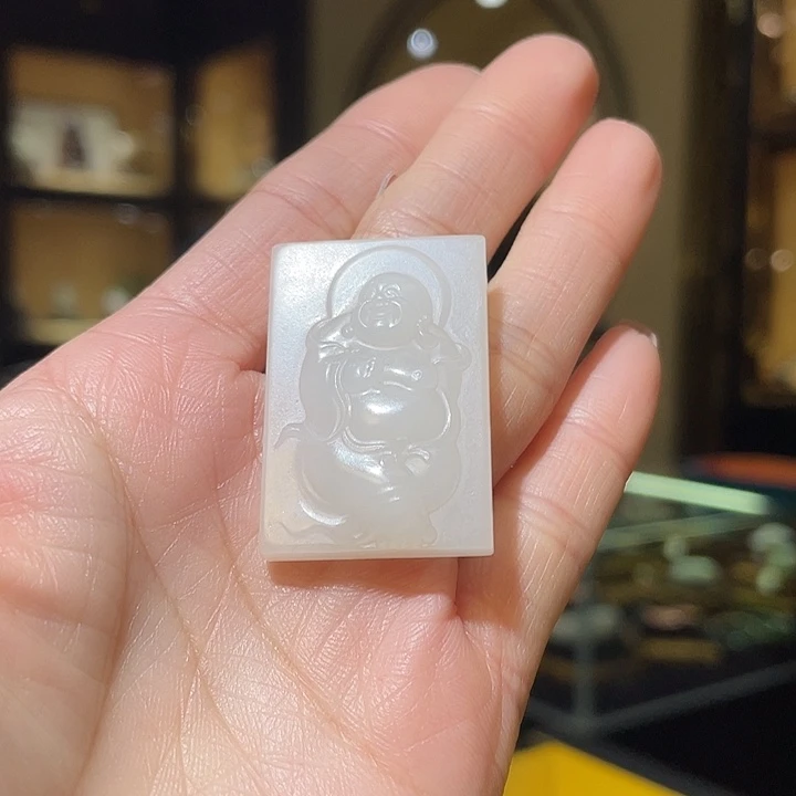 颈饰未镶嵌和田玉佛牌