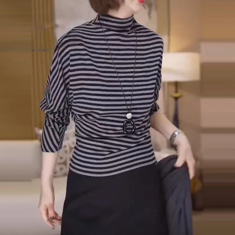 早秋黑灰条纹半高领长袖T恤女秋季新款慵懒上衣女生韩系ins衣服