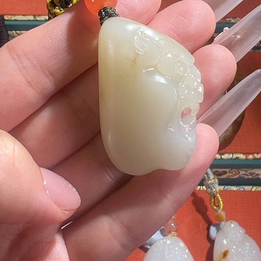 和田玉未镶嵌颈饰瞅*