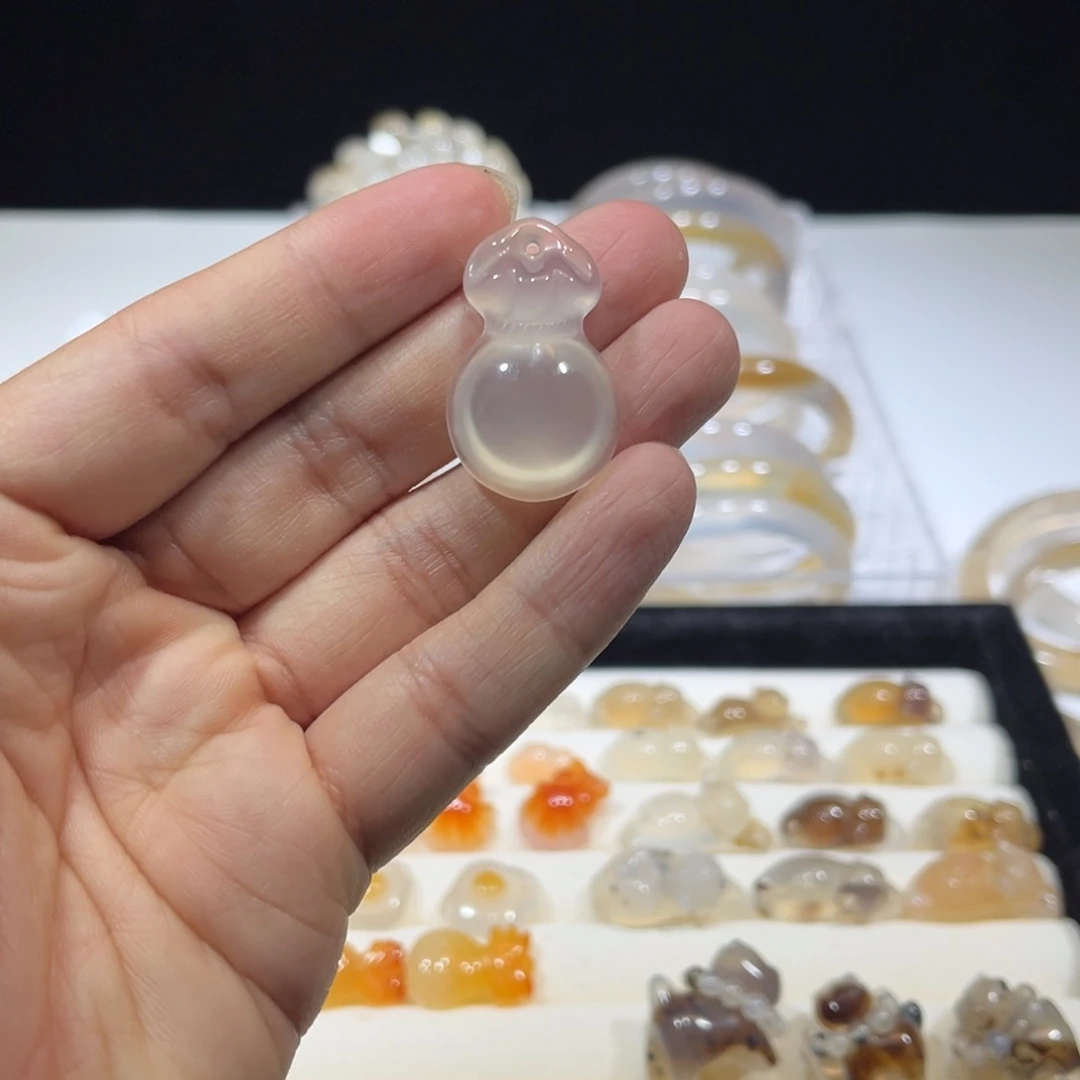 玛瑙/玉髓颈饰未镶嵌