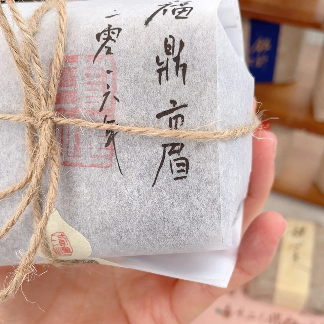 景德镇陶瓷艺术品一**莲