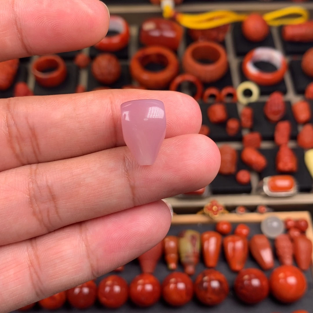 南红玛瑙未镶嵌粉糯三通10+