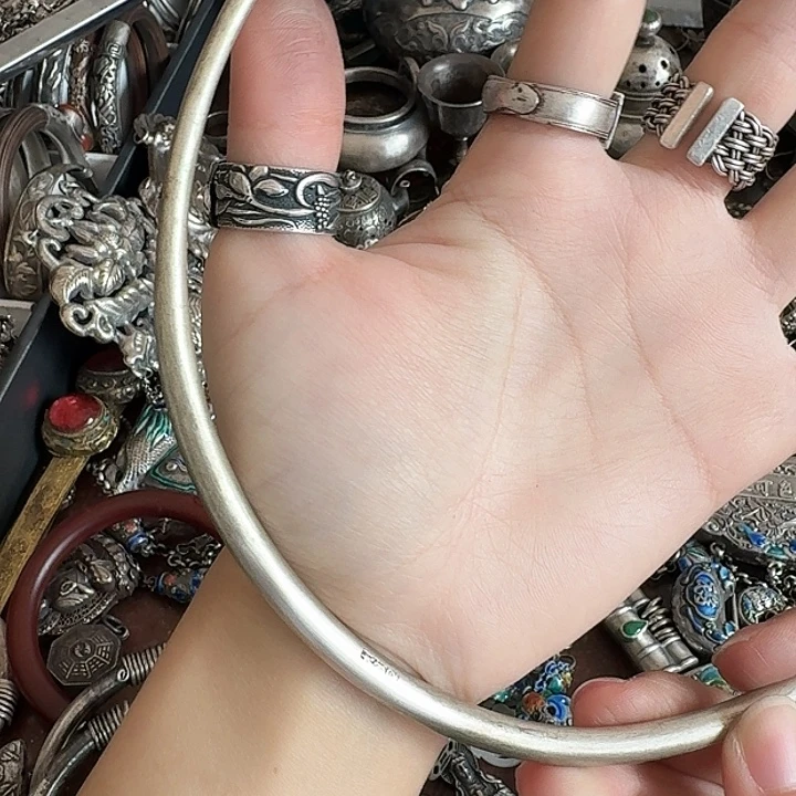 风***岚非金属足银项圈一个