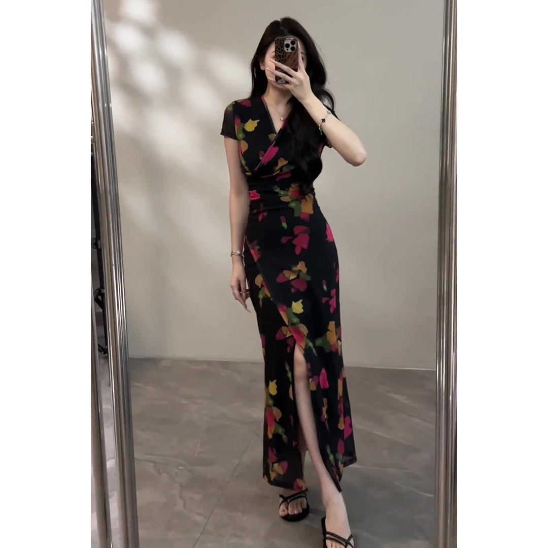 纯欲性感印花收腰短袖连衣裙女2025夏季新款修身显瘦开叉包臀长裙
