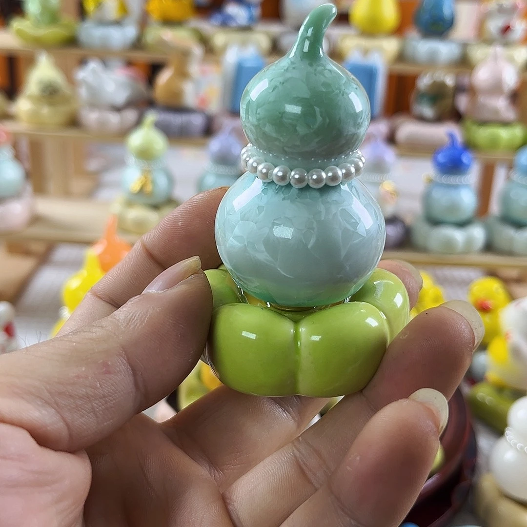 景德镇陶瓷转转上绿下蓝