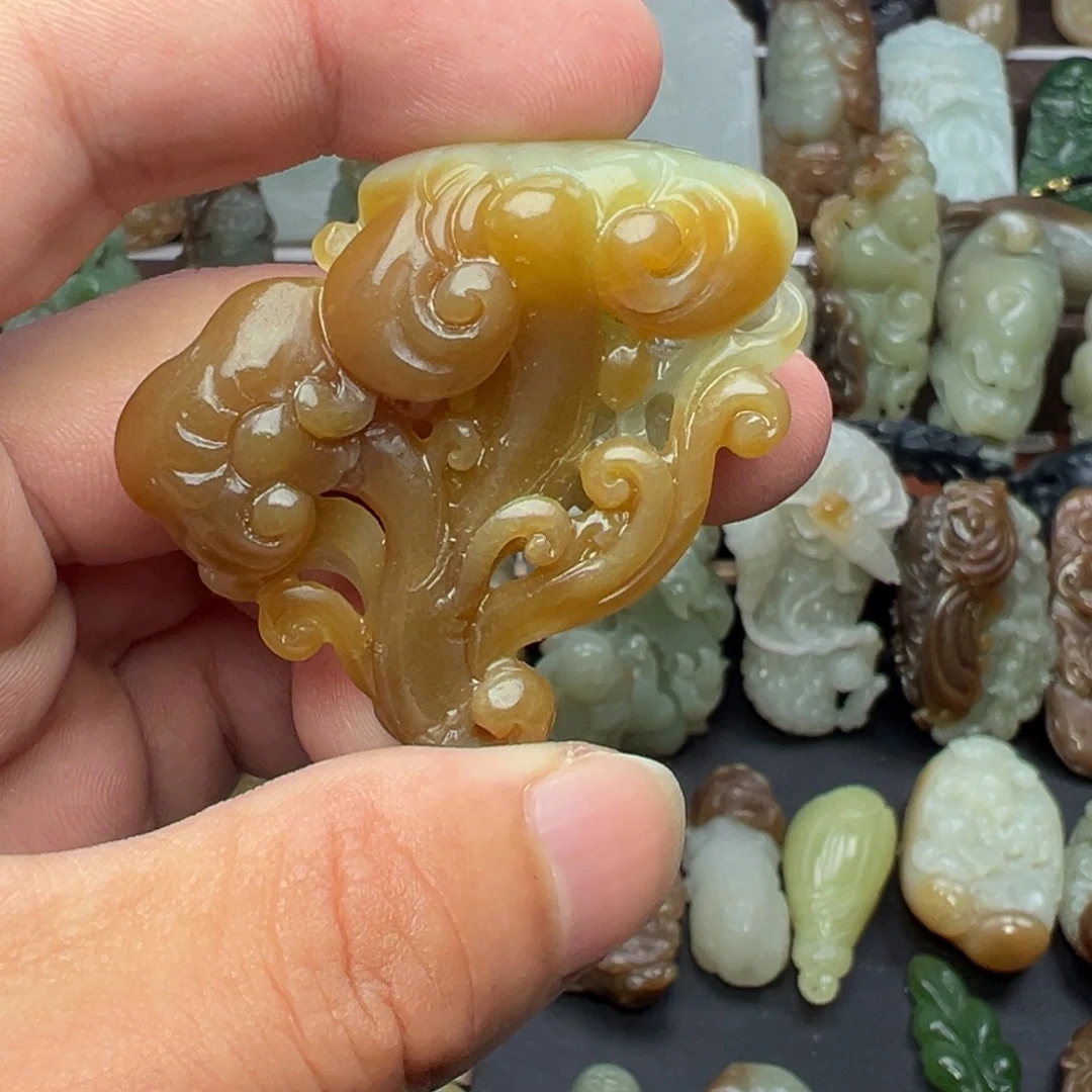 和田玉未镶嵌挂件