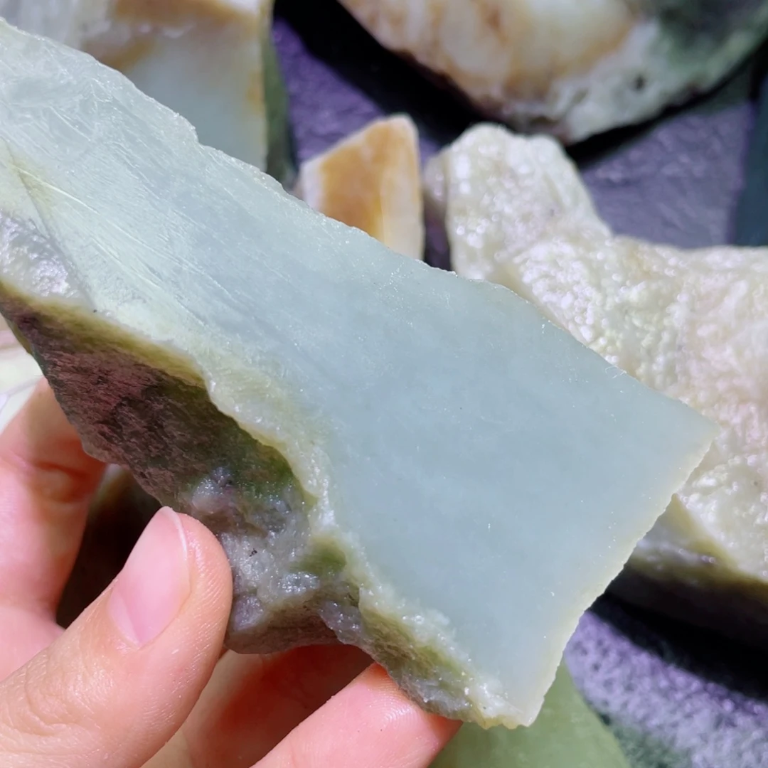 和田玉未镶嵌珠宝半成品