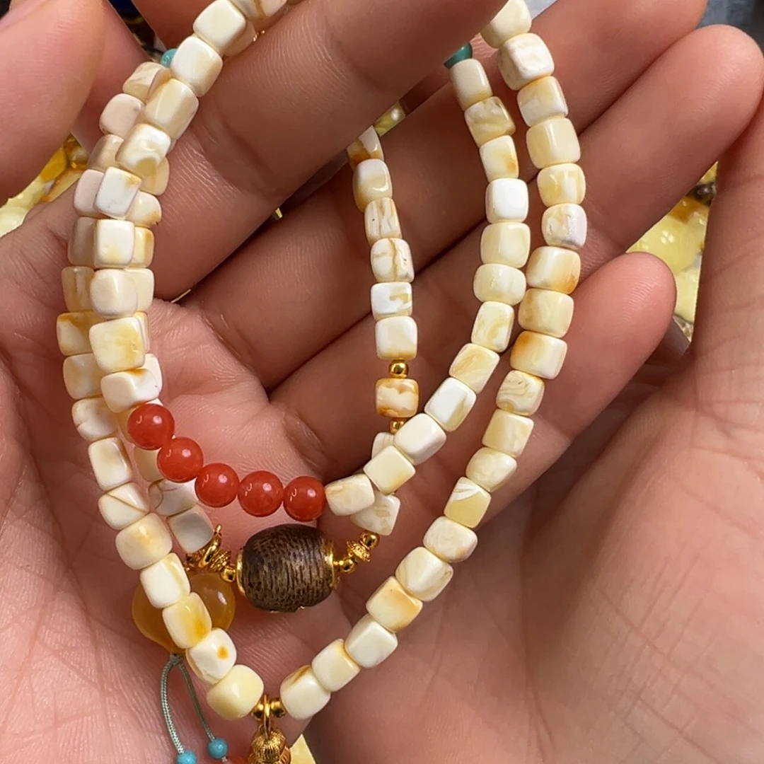 蜜蜡未镶嵌裸石蜜蜡