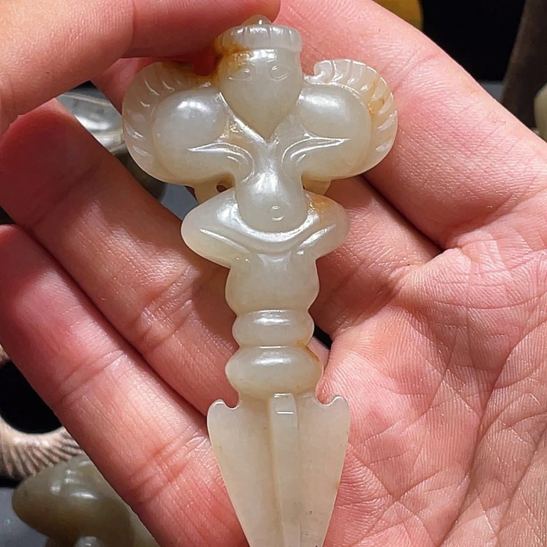 雄***下和田玉（糖玉）未镶嵌挂件