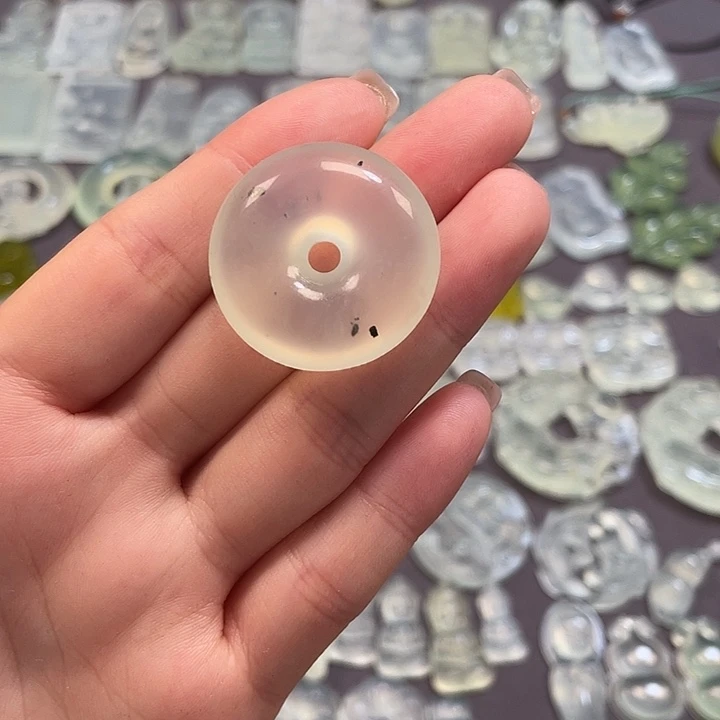 未镶嵌蛇纹石玉颈饰