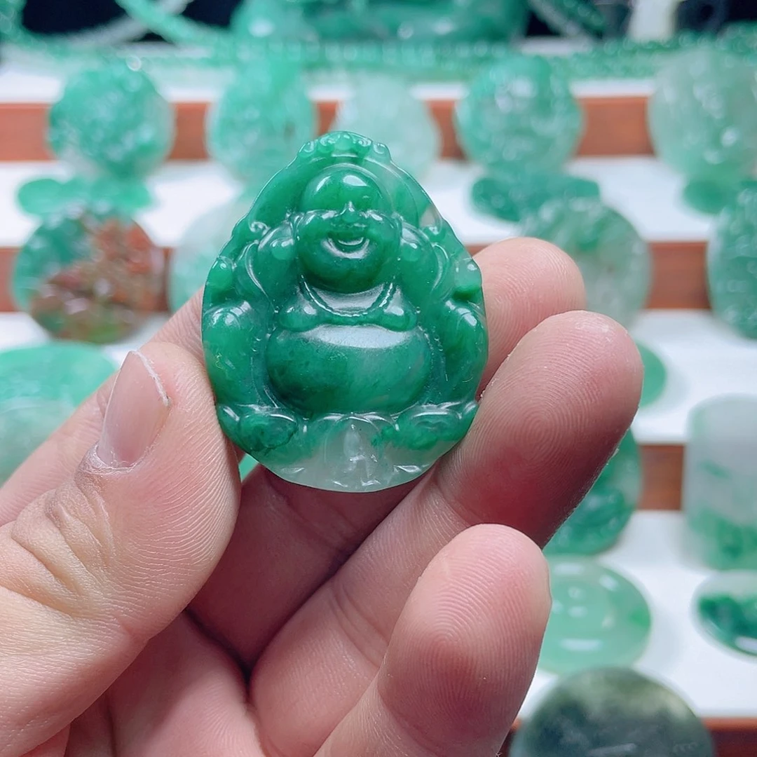 颈饰未镶嵌石英质玉