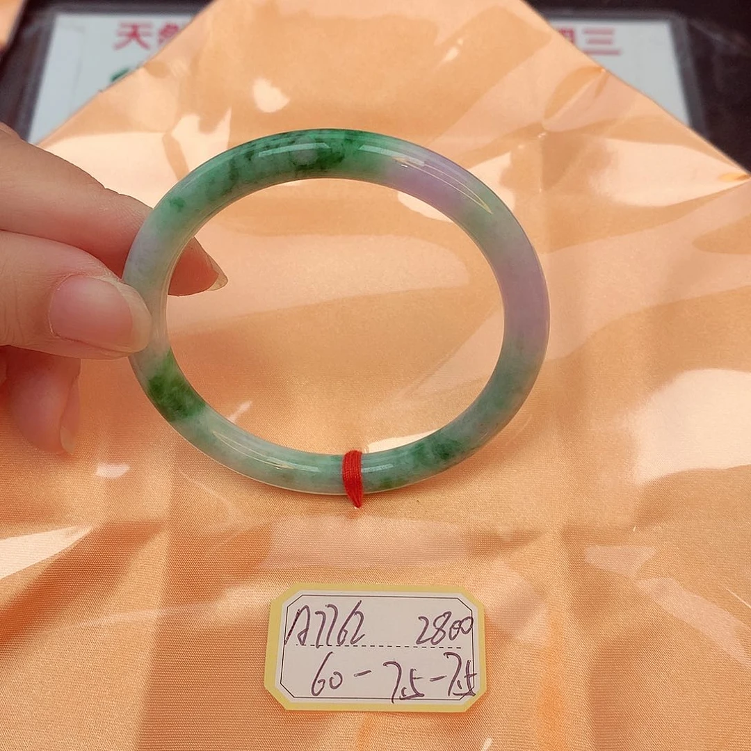 翡翠手镯未镶嵌缅甸翡翠