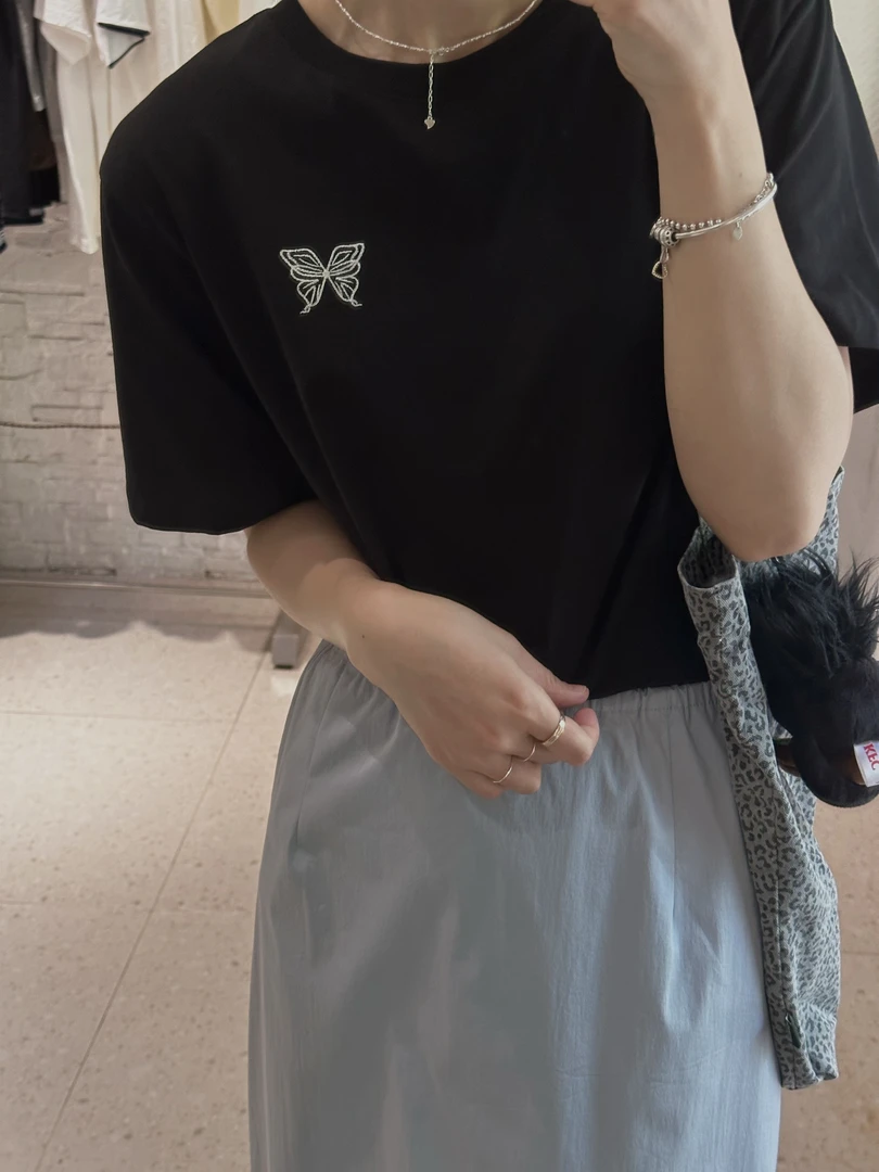 韩国GR刺绣蝴蝶质感tee（no退no换）