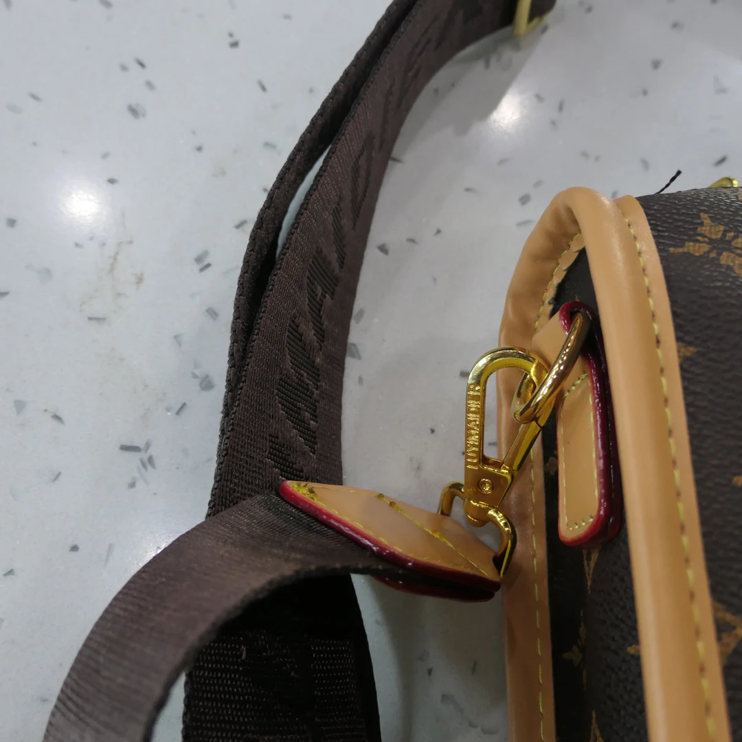 XL-119福利款斜肩腋下跨包