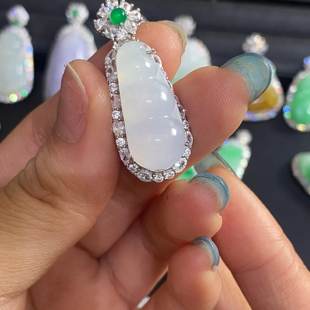 可****翡翠银S925镶嵌颈饰天然翡翠