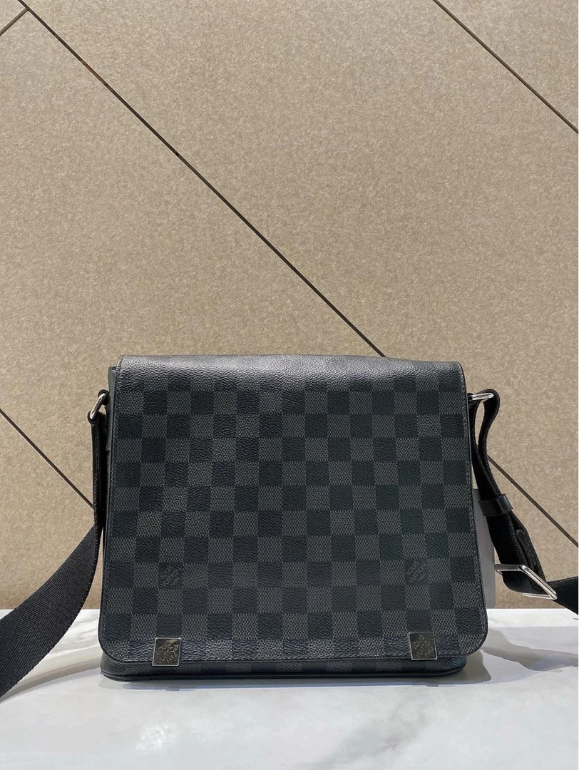 95新 LouisVuitton/路易威登 帝爵鹏哥直播专享/黑棋盘格男士邮差