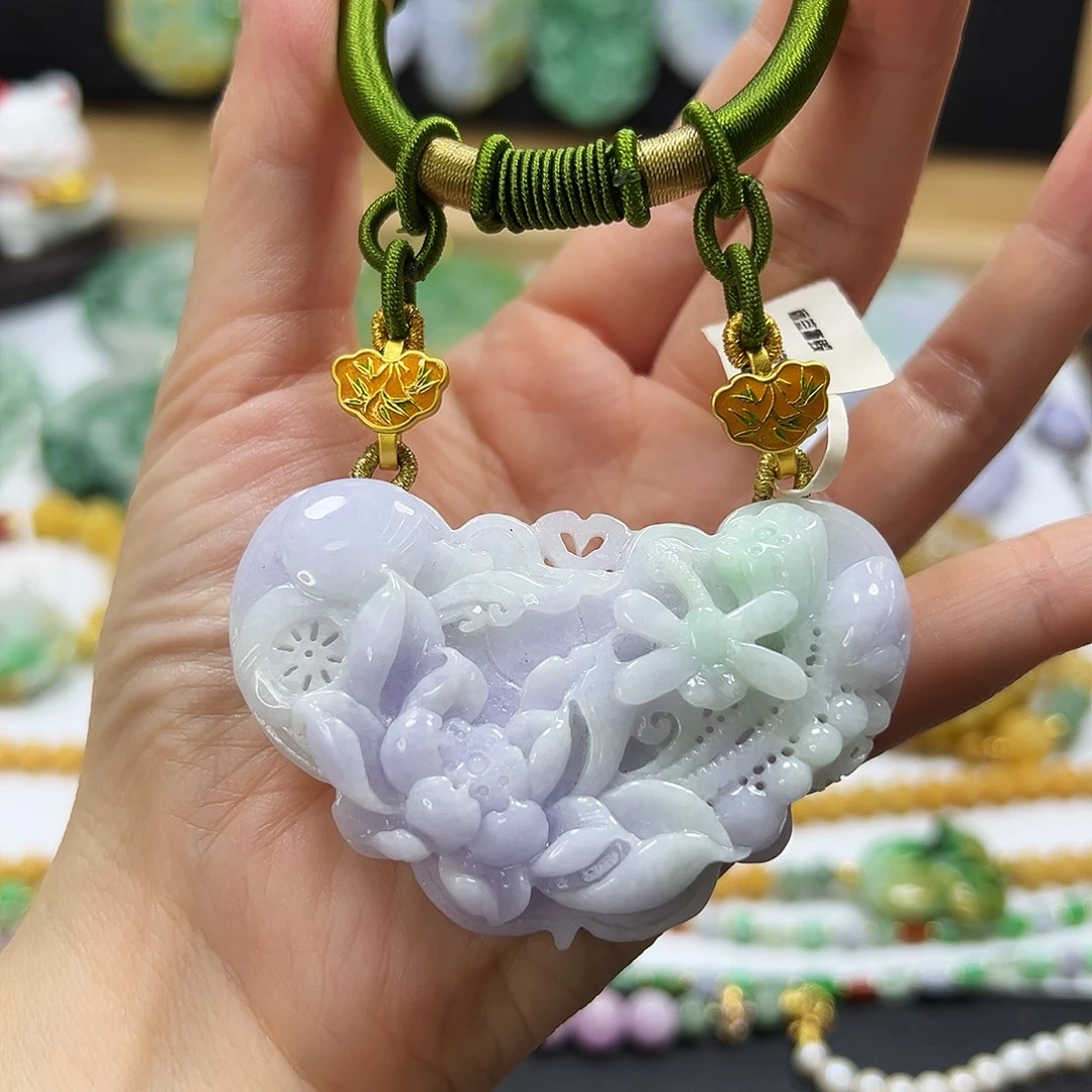 翡翠未镶嵌颈饰吊坠