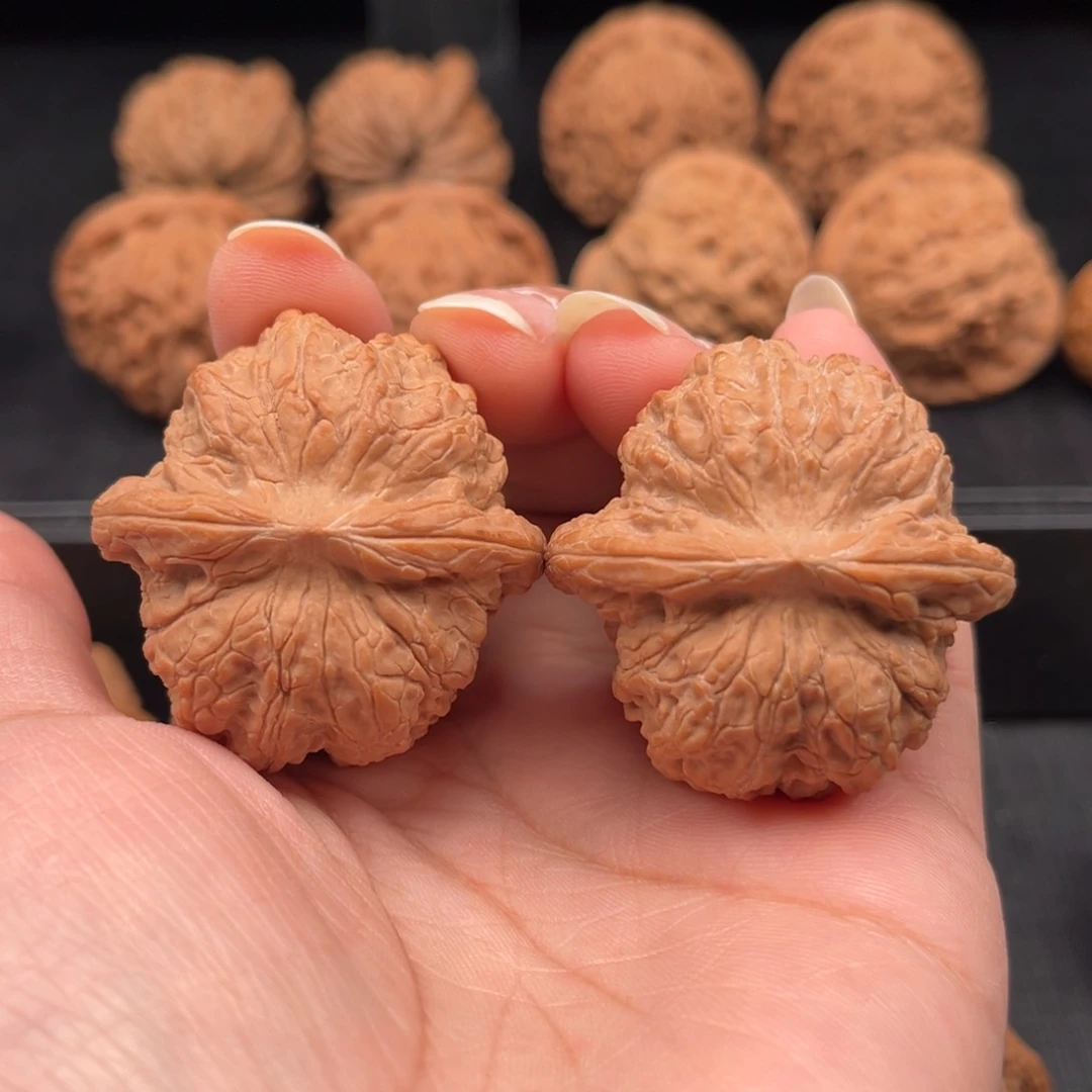 【闪购商品】吊坠文玩核桃原树血麒麟40