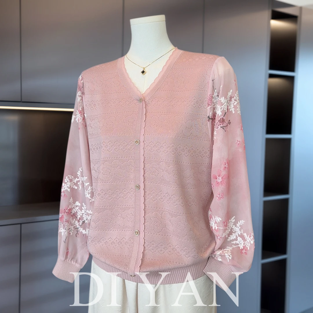 2025新款时尚洋气雪纺拼接妈妈秋装女上衣气质百搭中老年针织小衫