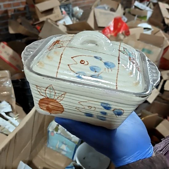 绿泥盘子碗茶壶啥都有