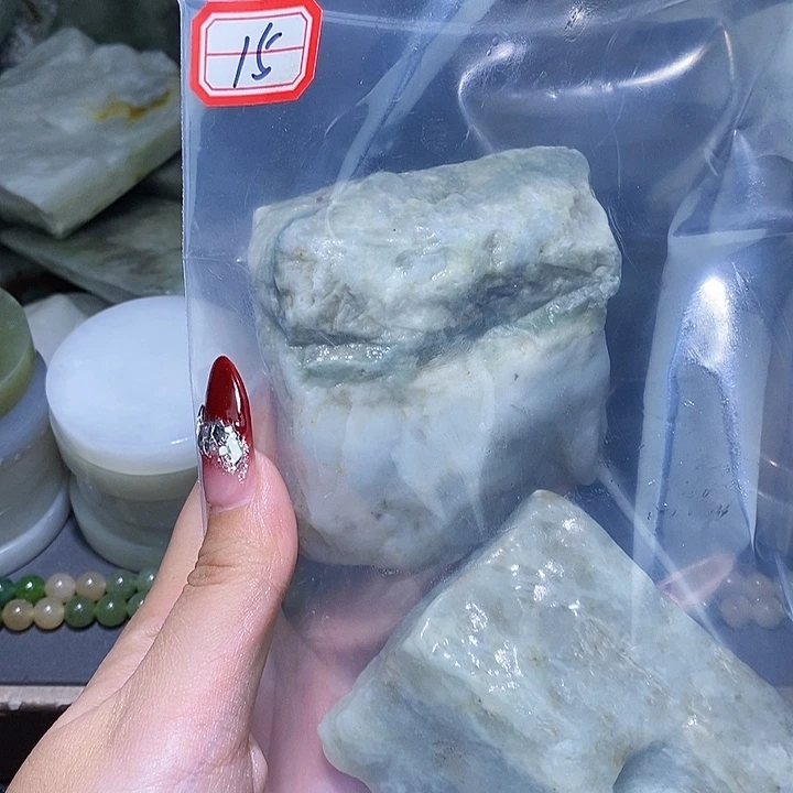 和田玉和田玉边角料随机发未镶嵌