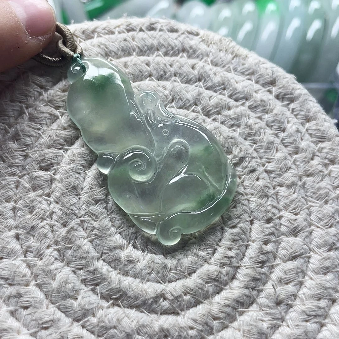 翡翠未镶嵌颈饰翡翠吊坠