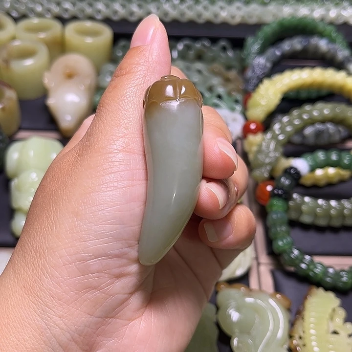 一***凡和田玉未镶嵌挂件