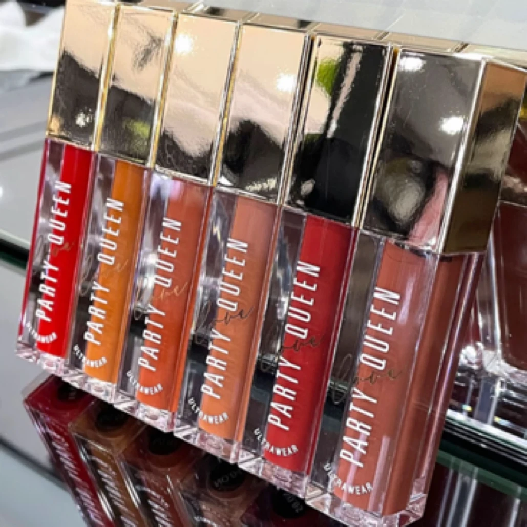 PARTYQUEEN纯爱持色丝绒保湿唇釉唇蜜哑光唇漆口红