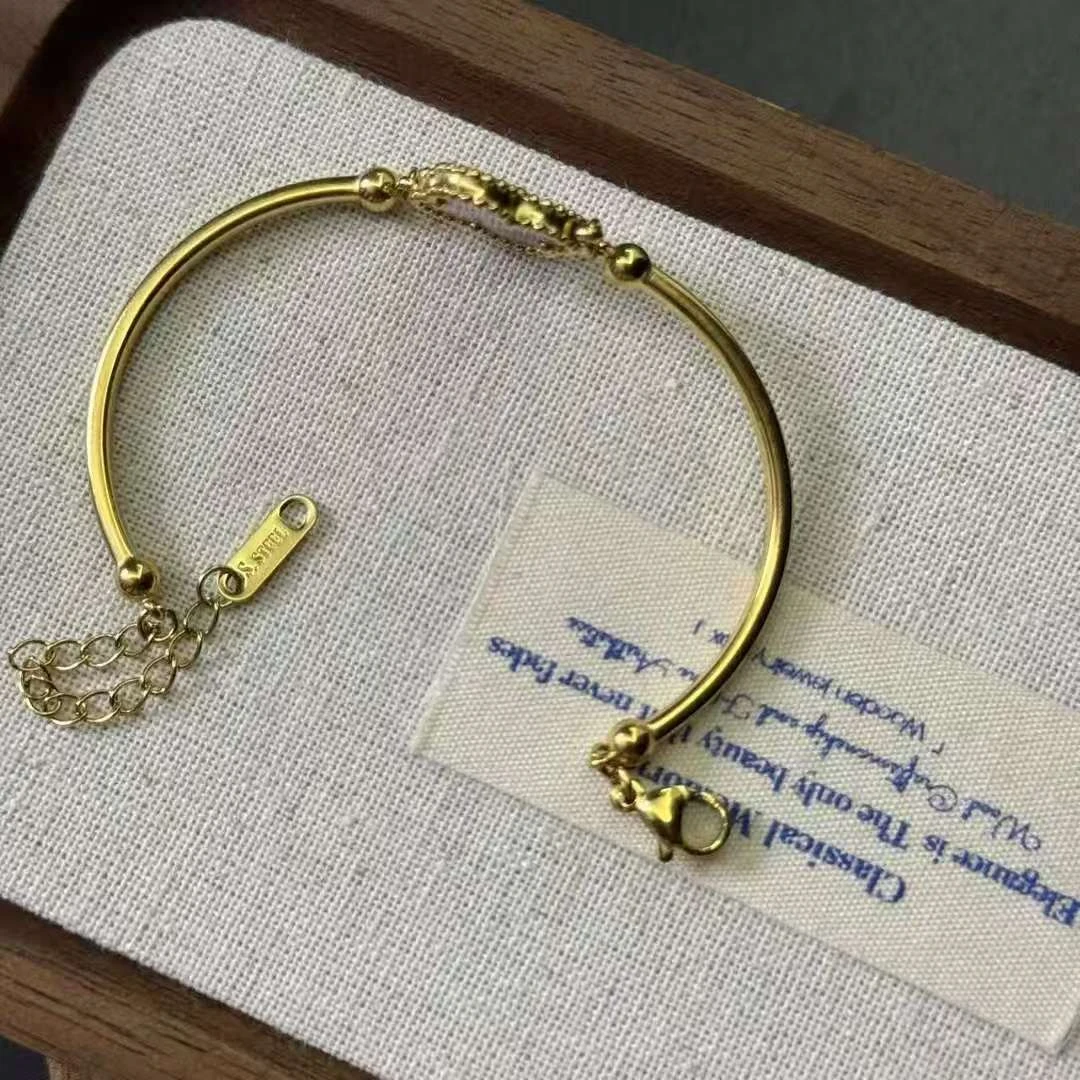 钛钢手镯 BIBI【粉色四叶】半镯G007