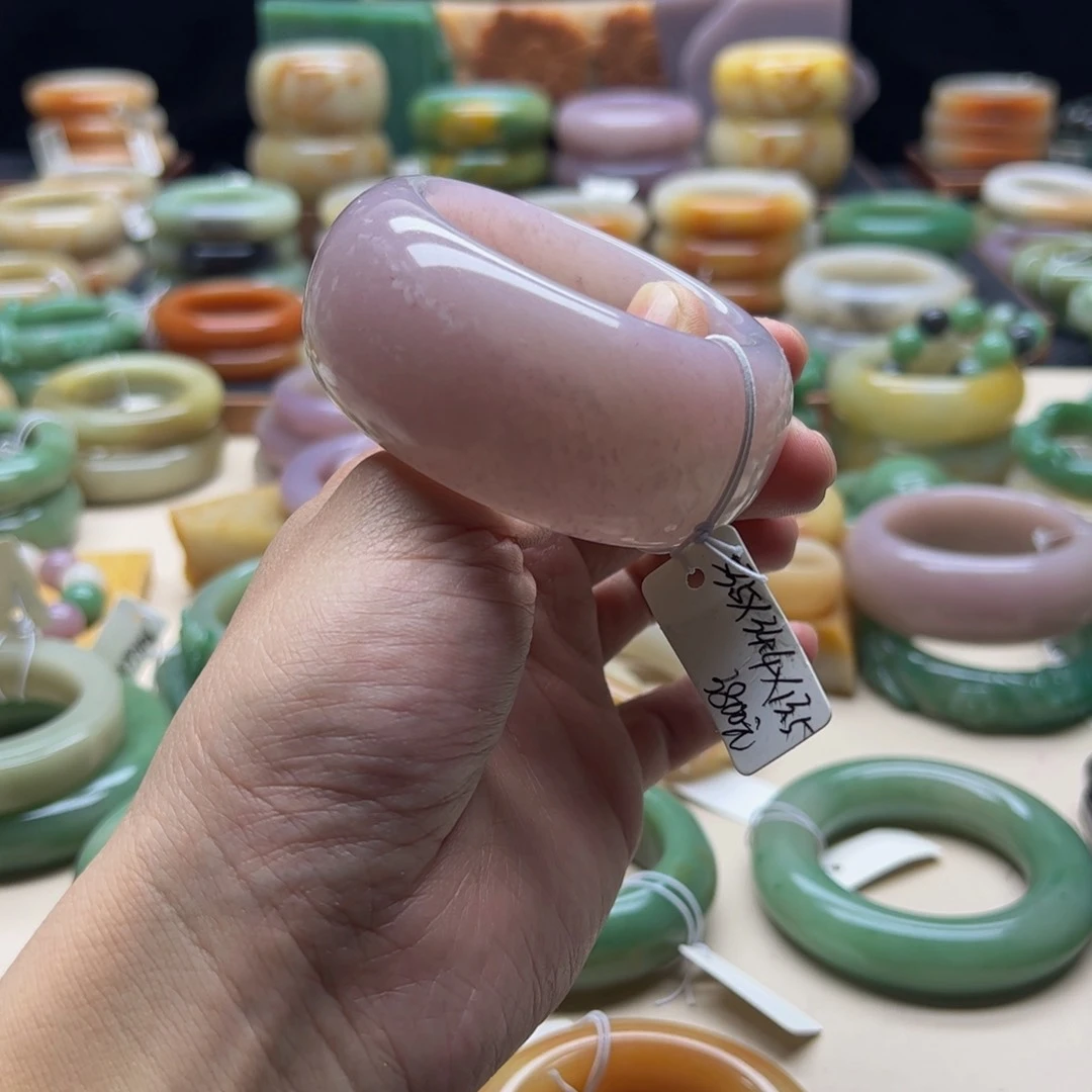 石英质玉手串未镶嵌?**水