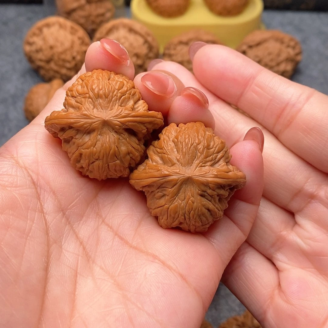 文玩核桃把件精品磨盘狮子头36全品
