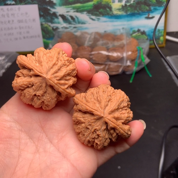 文玩核桃吊坠大粗筋