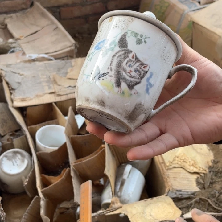 摆件陶瓷盘子碗砂锅都有