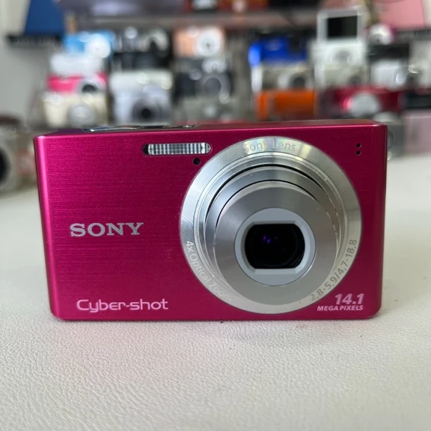 9新 Sony/索尼 W610日英文 1410w像素4倍变焦 配件齐全