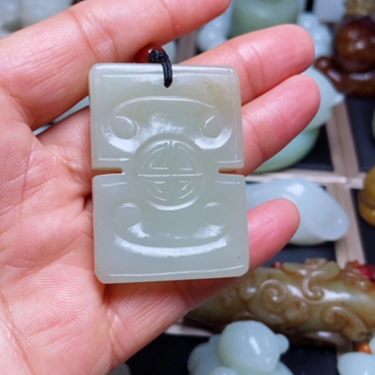 【闪购商品】和田玉吊坠(不含链)未镶嵌好*
