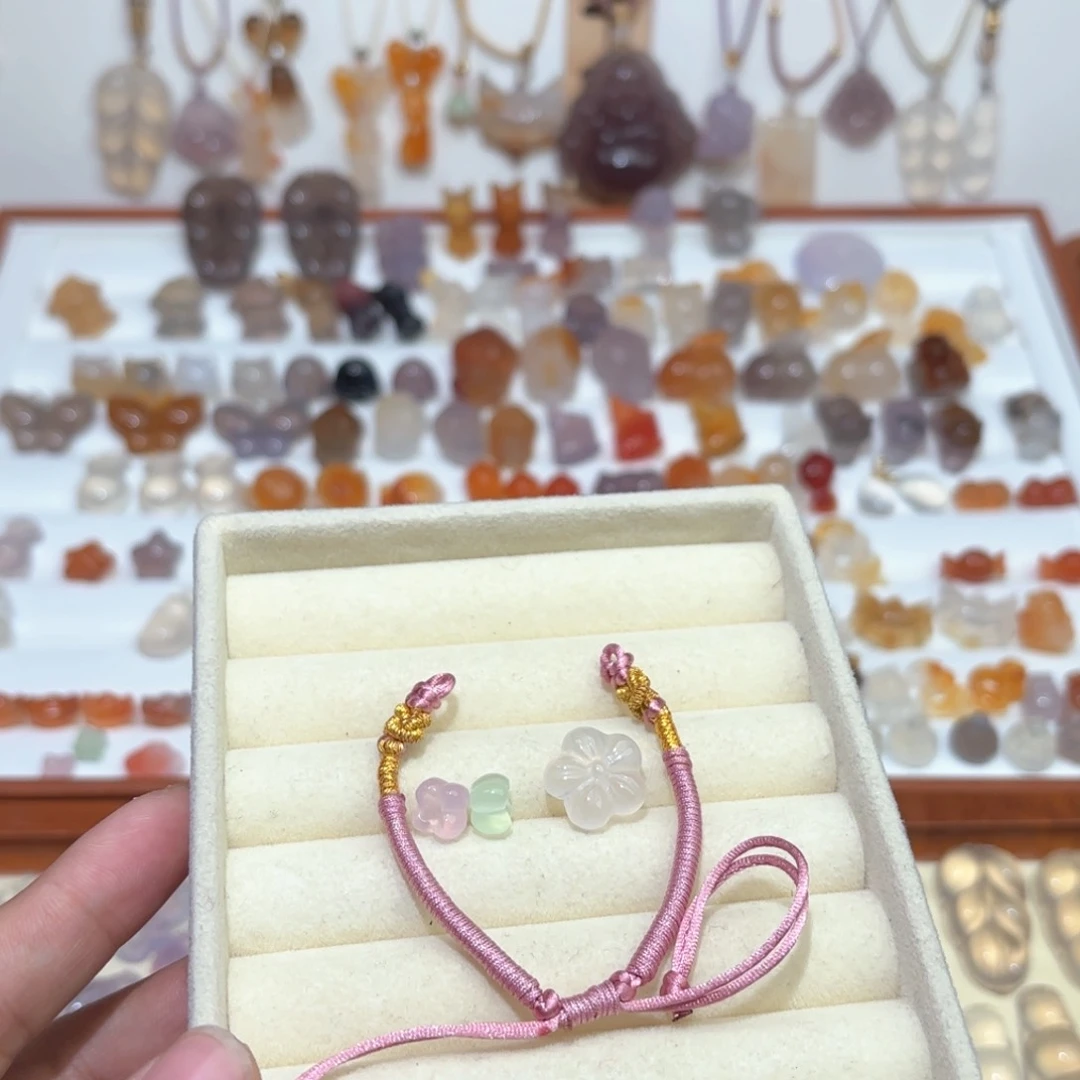 玛瑙/玉髓颈饰未镶嵌穆*