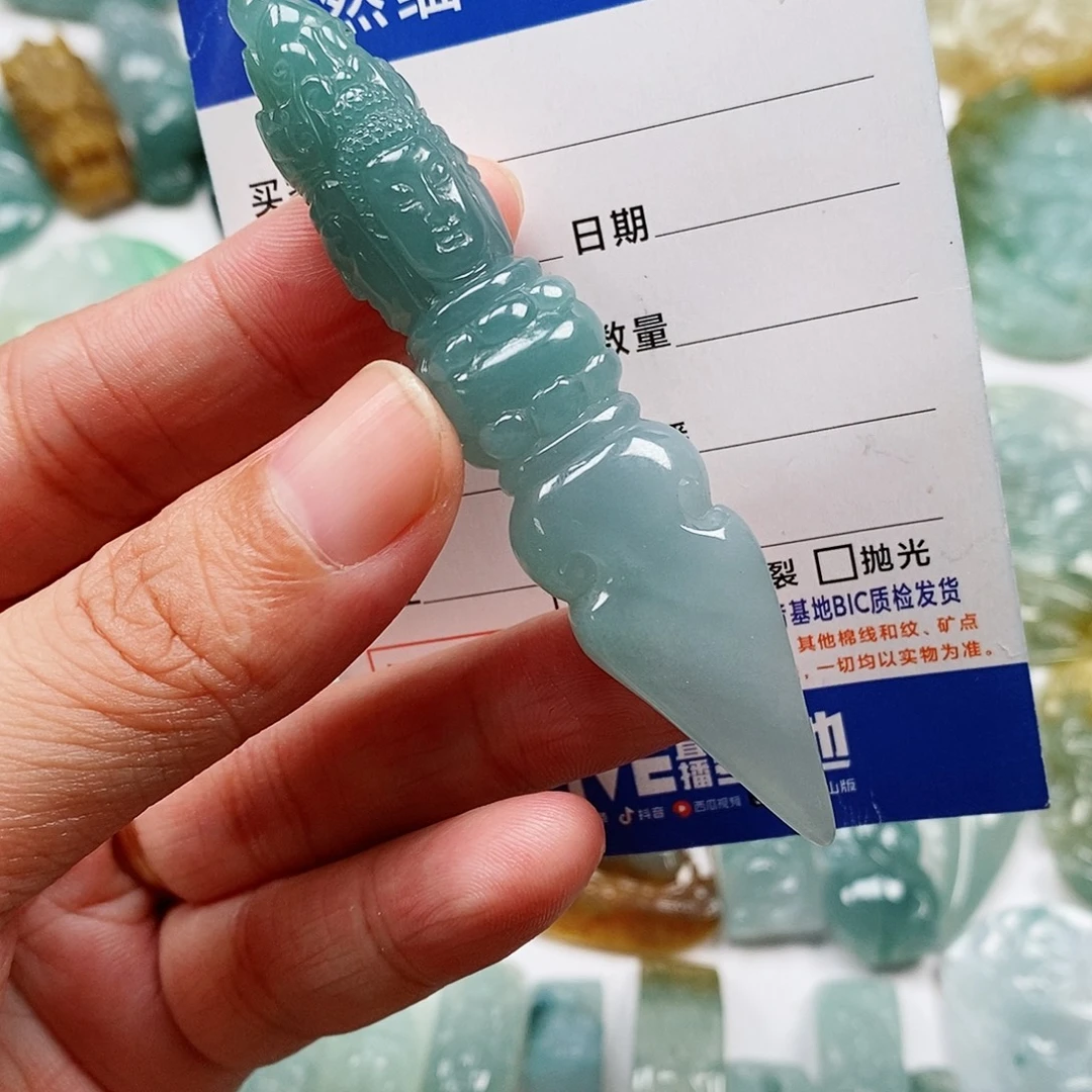 翡翠未镶嵌颈饰降魔杵