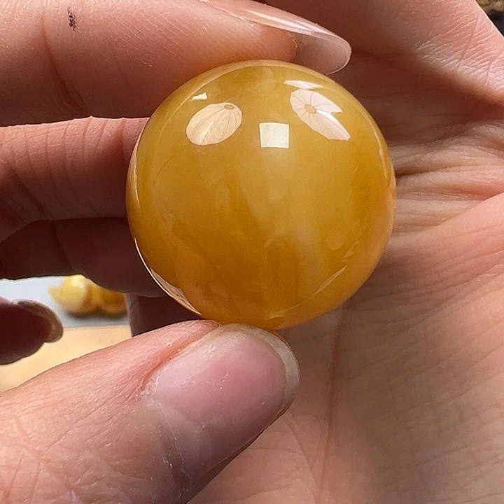 蜜蜡未镶嵌珠宝奇石