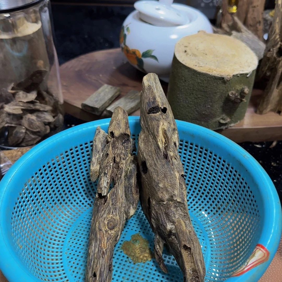 沉香碎屑沉香精品树心油虫漏78壳 +